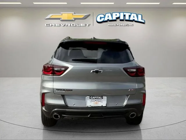 Used 2025 Sterling Gray Metallic Chevrolet RS image 4