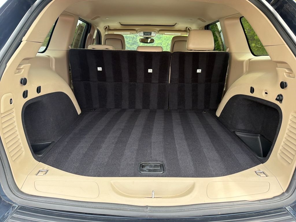 Used 2020 Blue Jeep Limited image 9