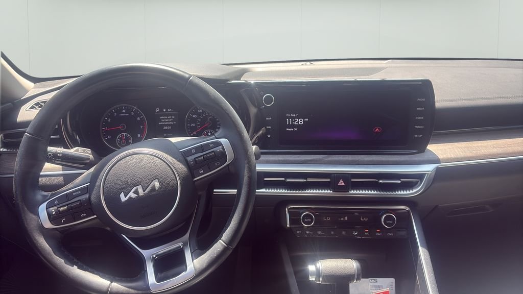 Used 2024 White Kia EX image 9