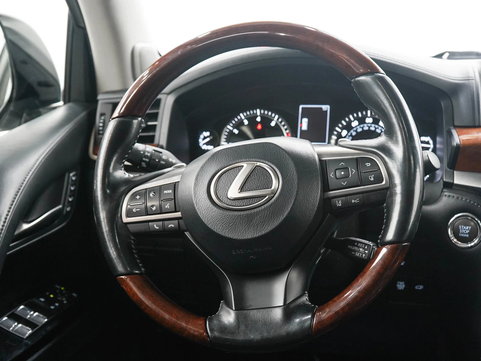Used 2018 Silver Lexus 570 image 19