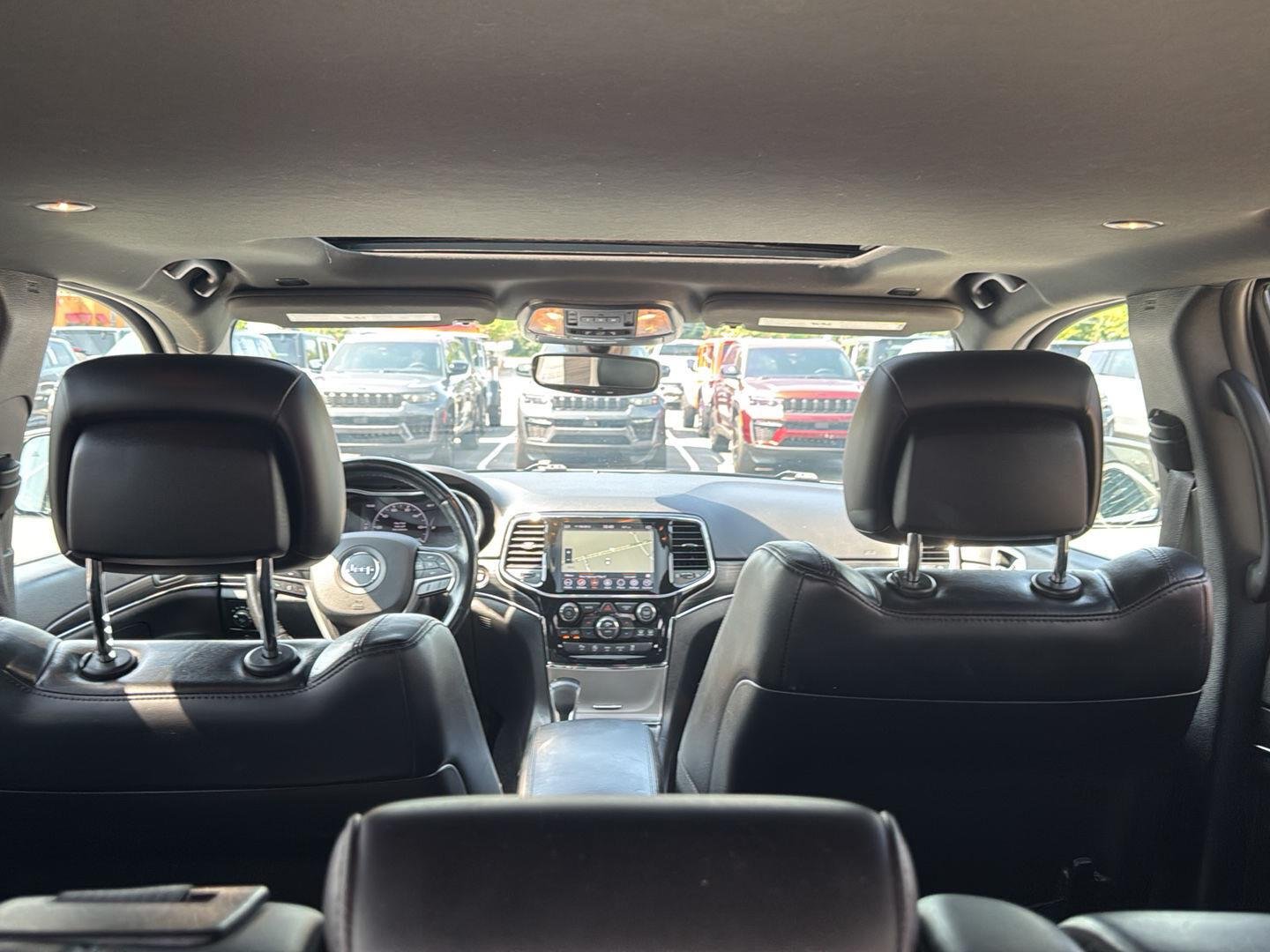 Used 2022 Bright White Clearcoat Jeep Limited image 30