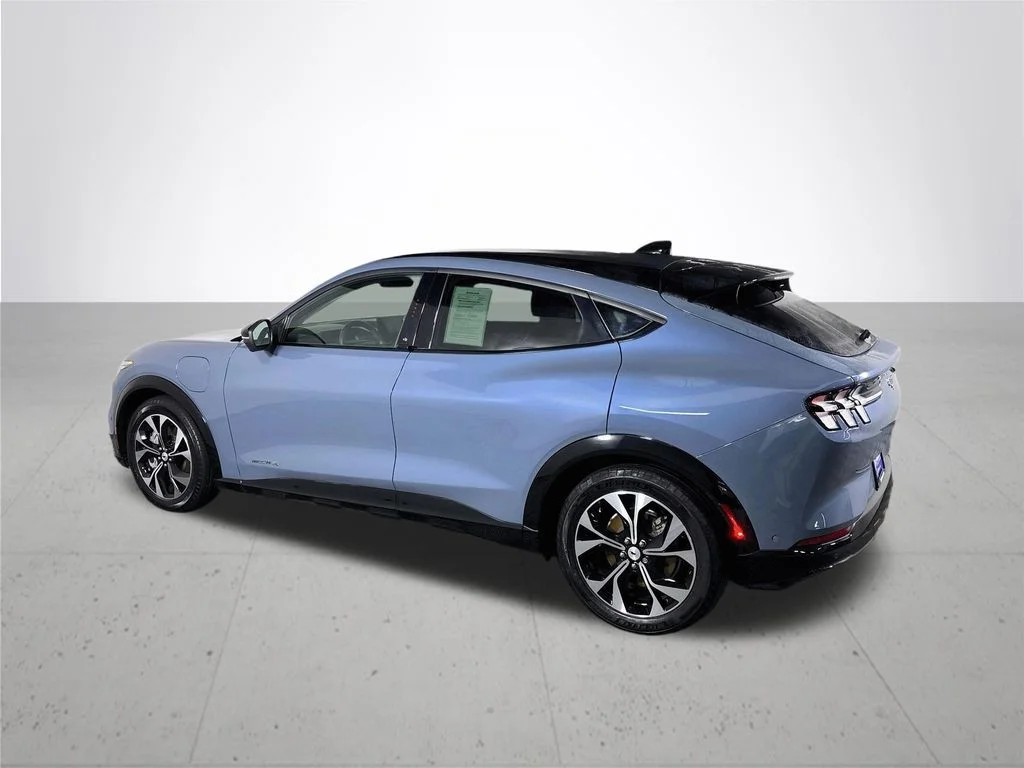 Used 2023 Vapor Blue Ford Premium image 8