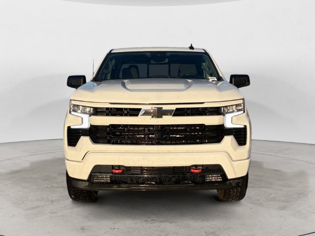 Used 2025 White Chevrolet RST image 2