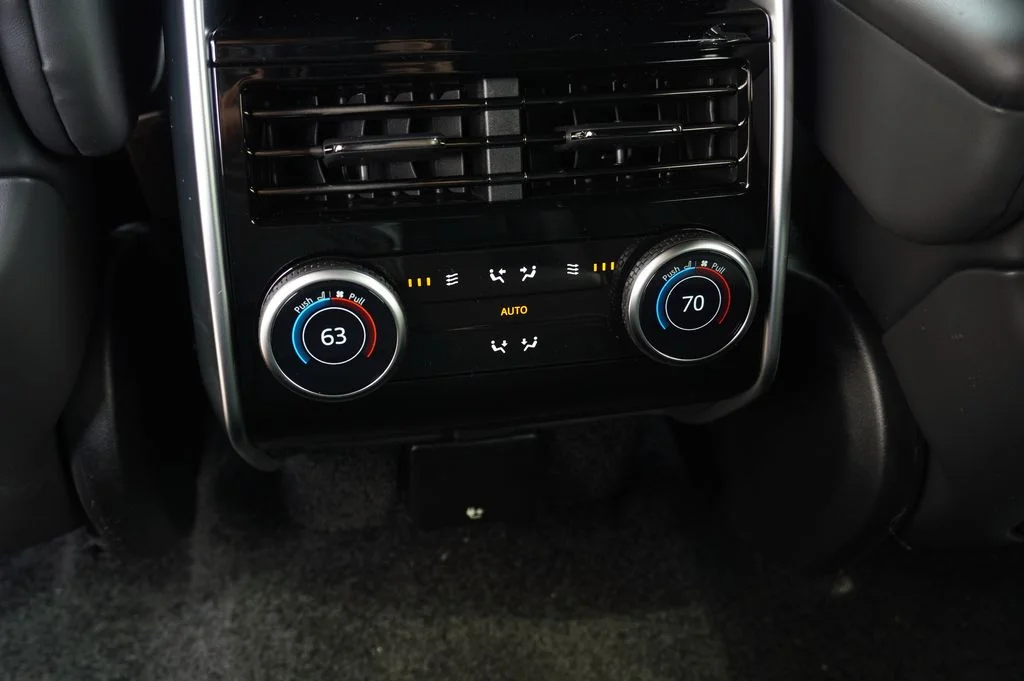 New 2026 Santorini Black Land Rover SE image 36