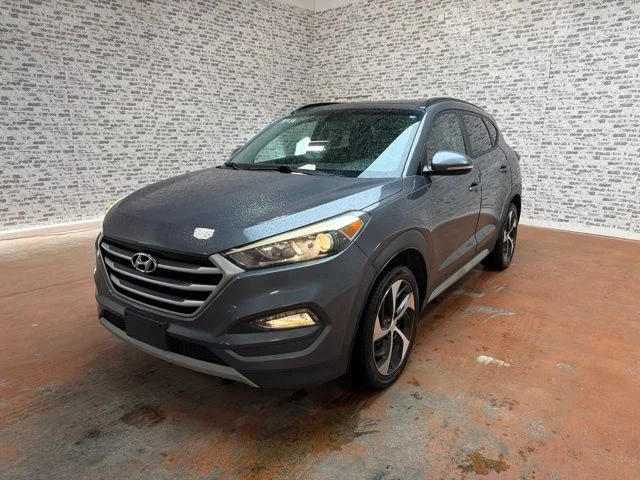 Used 2018 Coliseum Gray Hyundai Value image 3
