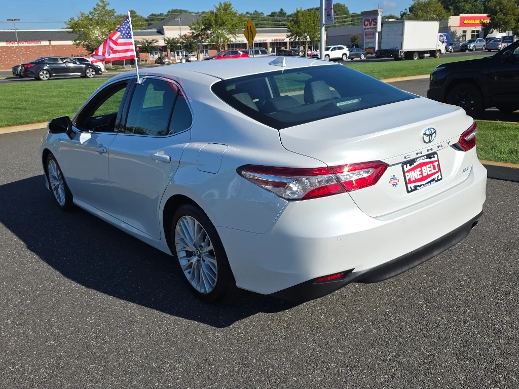 2018 Toyota Camry XLE - Photo 13