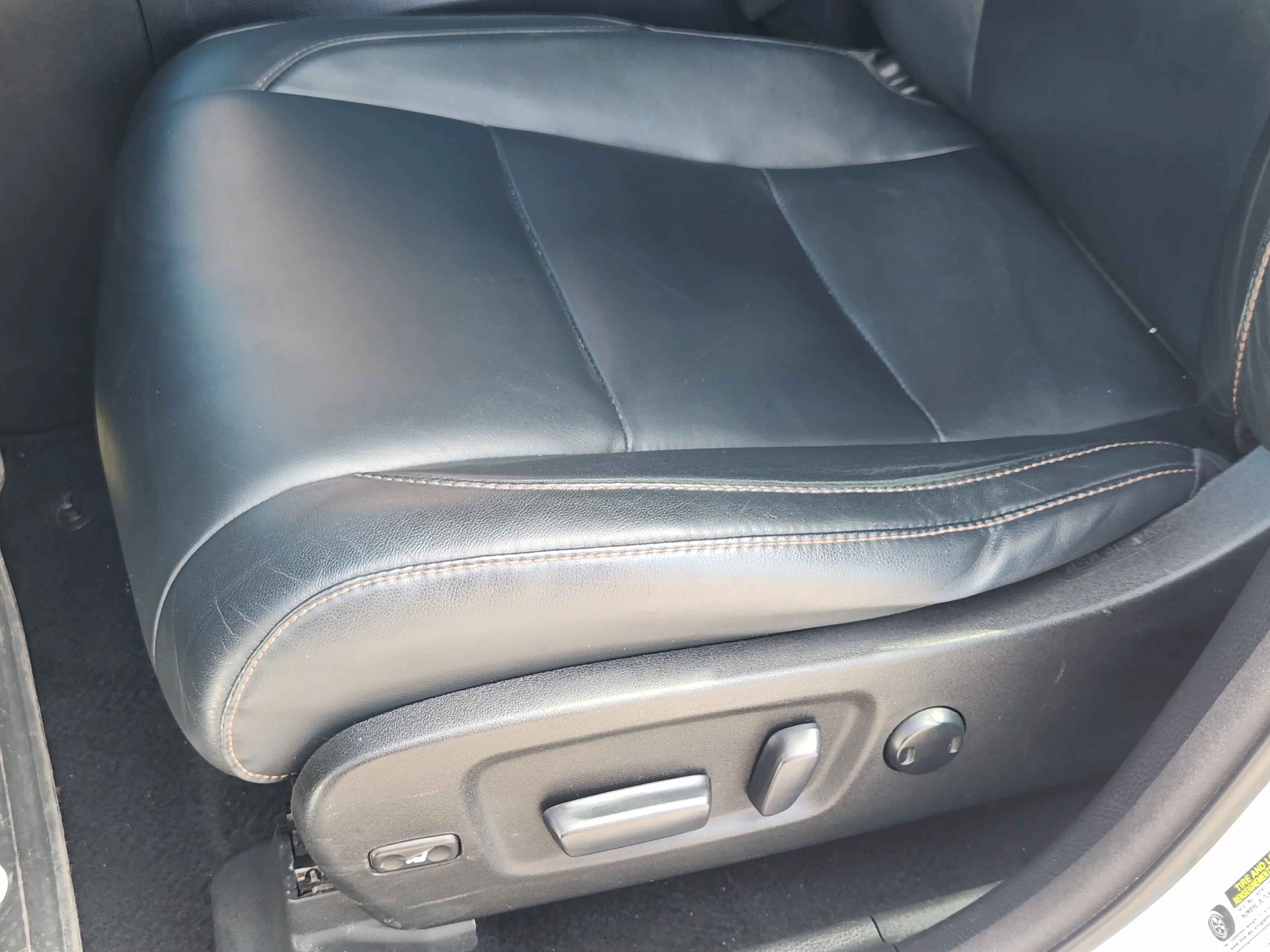 Used 2017 White Toyota XLE image 25