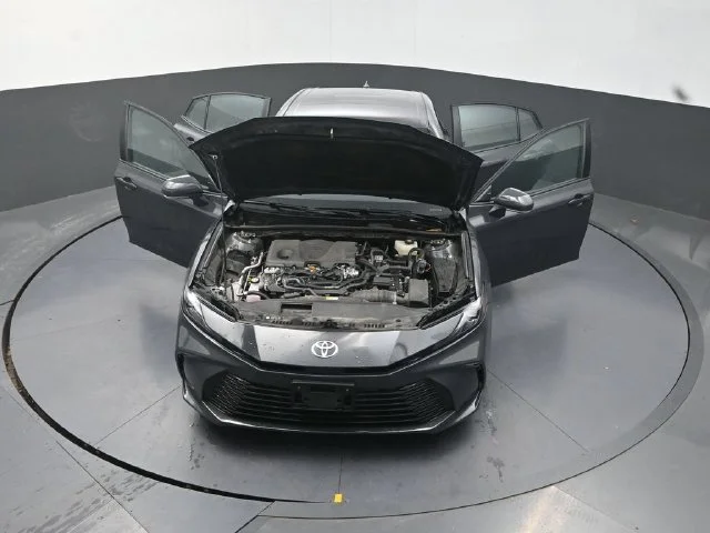 Used 2026  Toyota LE image 40