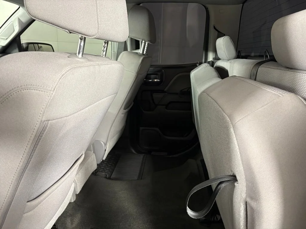 Used 2018 BLACK Chevrolet Custom image 37