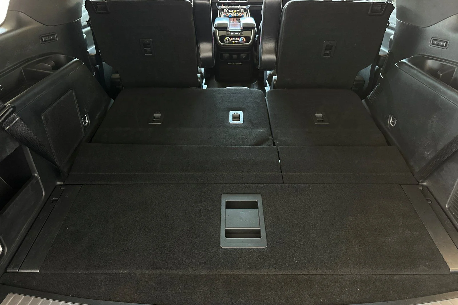 Used 2021 White Lincoln Reserve image 15