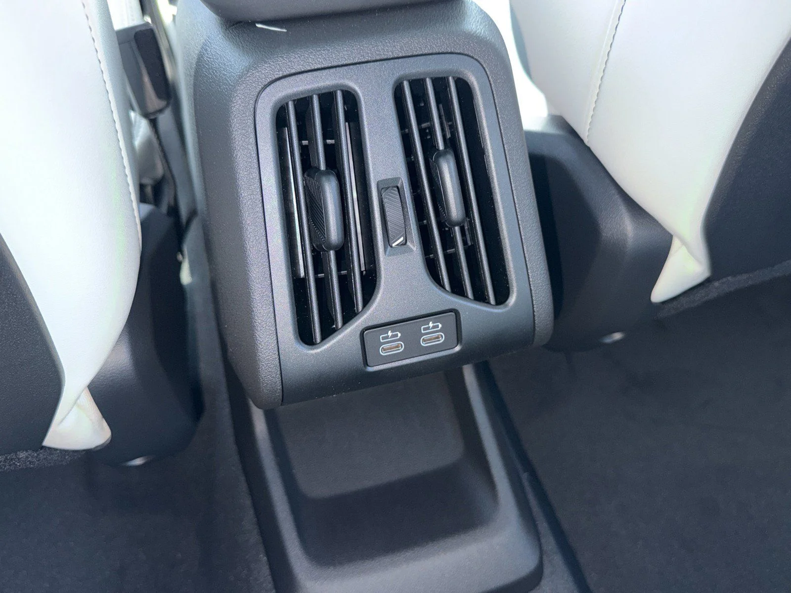 New 2026 Black Sapphire Metallic BMW xDrive28i image 18