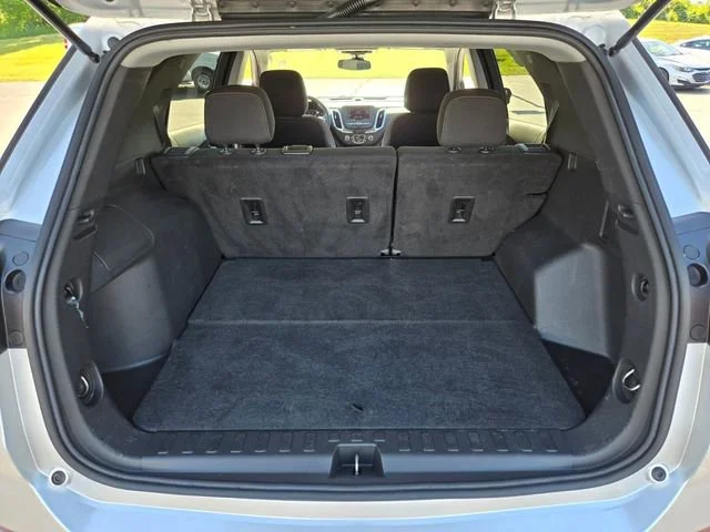 Used 2022 Silver Ice Metallic Chevrolet LT image 18