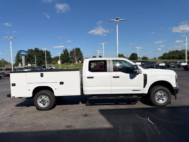 New 2026 Oxford White Ford F-350® XL image 29