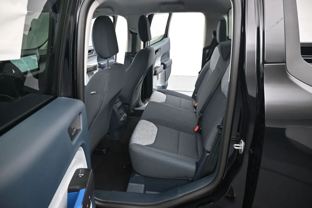 New 2026 Shadow Black Ford XLT image 17