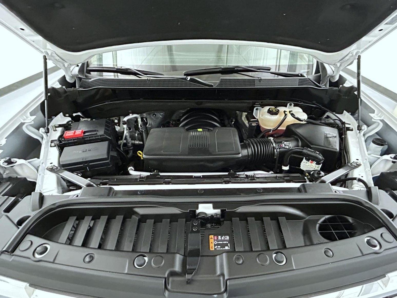 Used 2024 White Chevrolet LT image 24