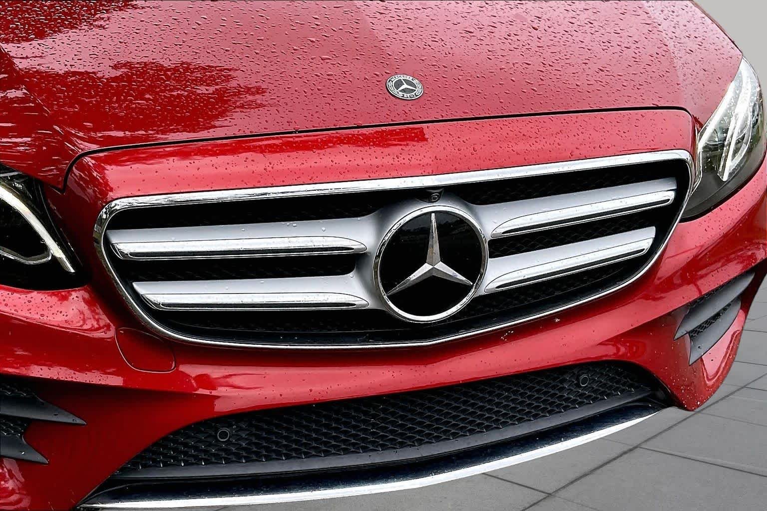 Used 2020 designo Cardinal Red Metallic Mercedes-Benz E 350 image 29