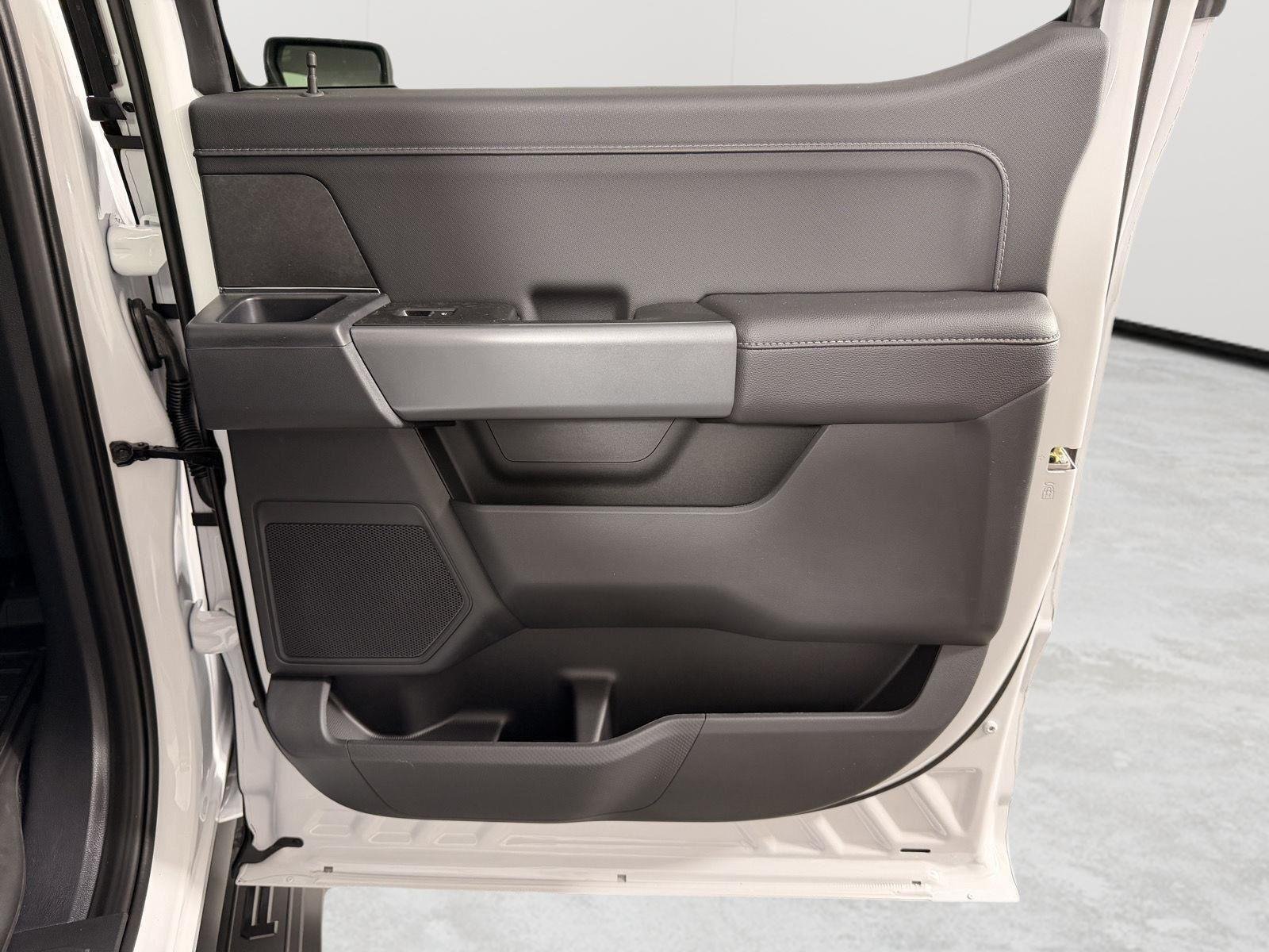 New 2026 Oxford White Ford XLT image 60