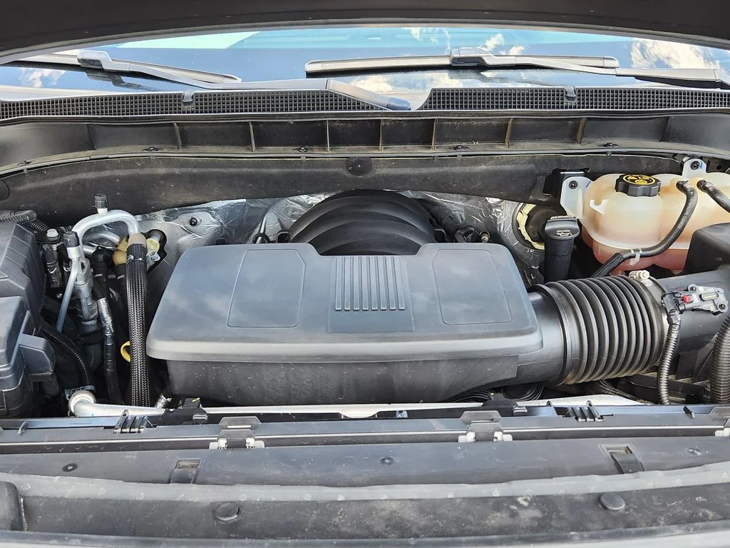 Used 2023 Sterling Gray Metallic Chevrolet Premier image 18