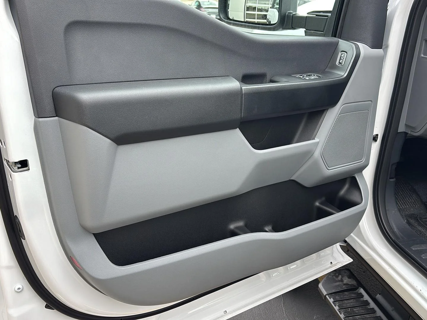 New 2026 Oxford White Ford F-250® XL image 11