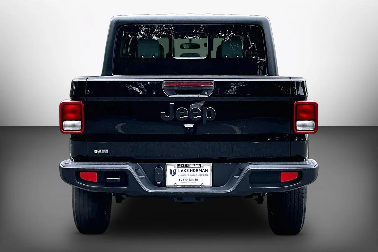 New 2026 Black Clear-Coat Exterior Paint Jeep Sport image 7