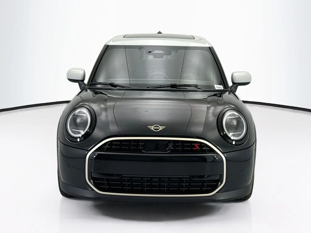 New 2026 Midnight Black II Metallic MINI Signature Plus image 2
