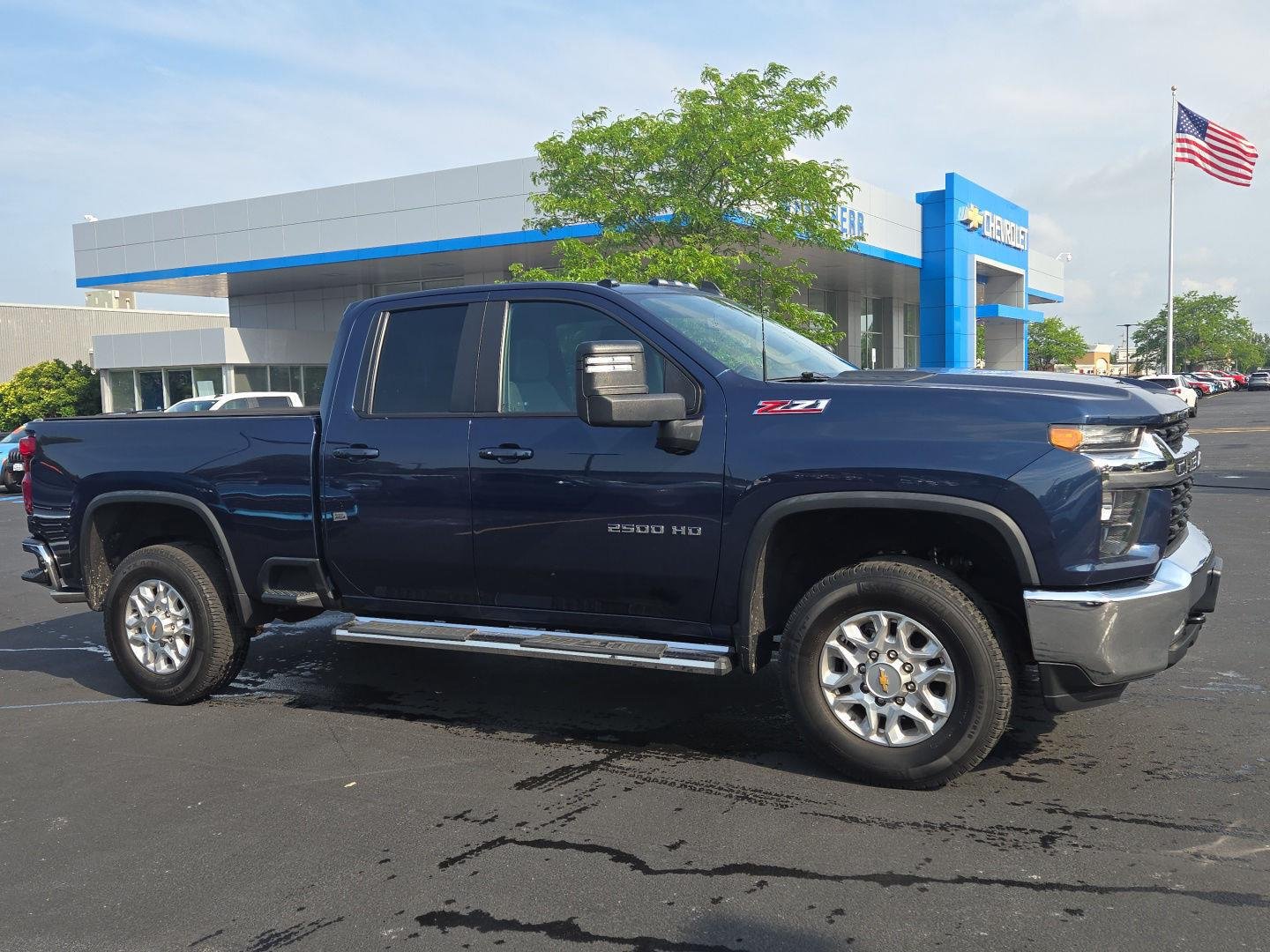 Used 2022 Northsky Blue Metallic Chevrolet LT image 1