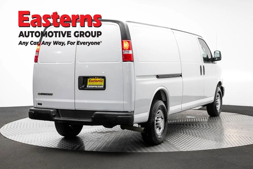 Used 2022 White Chevrolet Work Van image 5