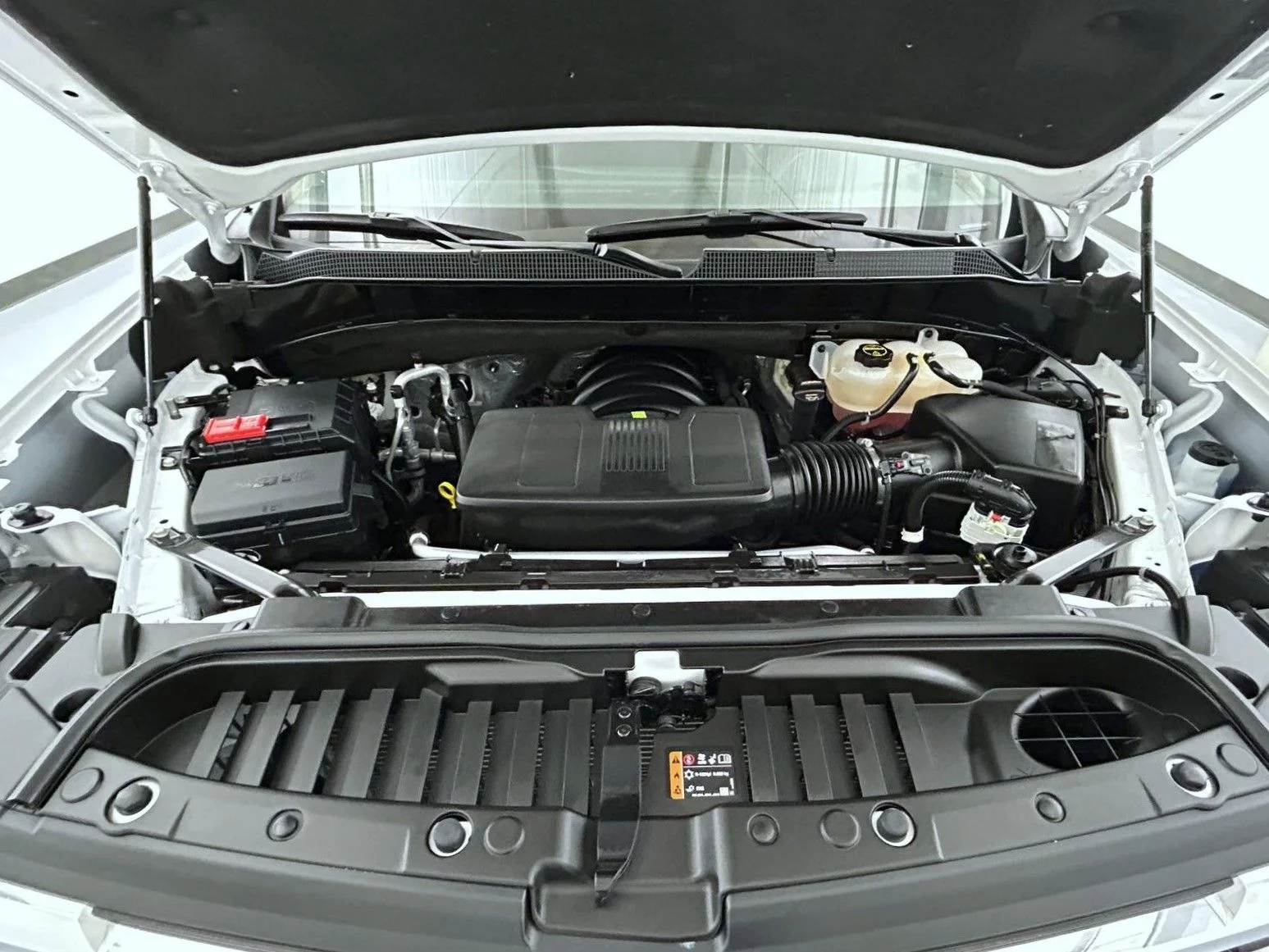 Used 2024 White Chevrolet LT image 24