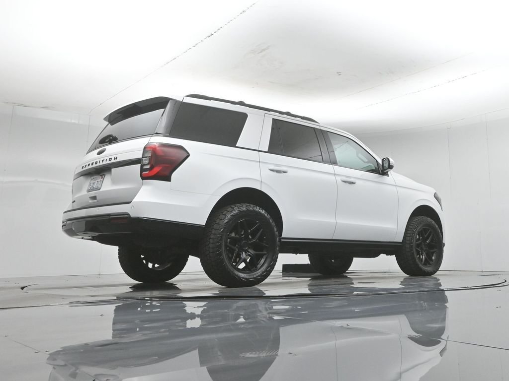 Used 2024 White Ford Limited image 49