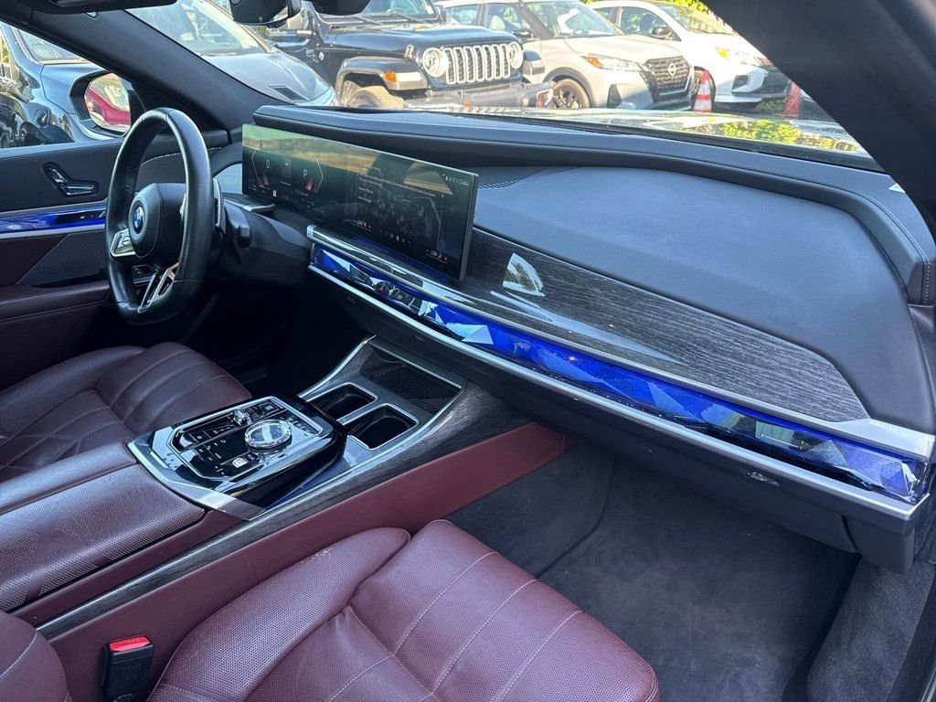 Used 2023 Black BMW 760i xDrive image 17