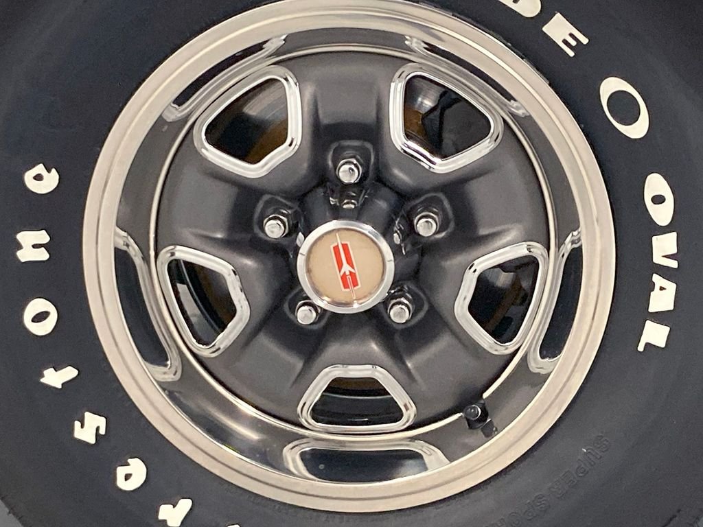 Used 1969  Oldsmobile  image 26