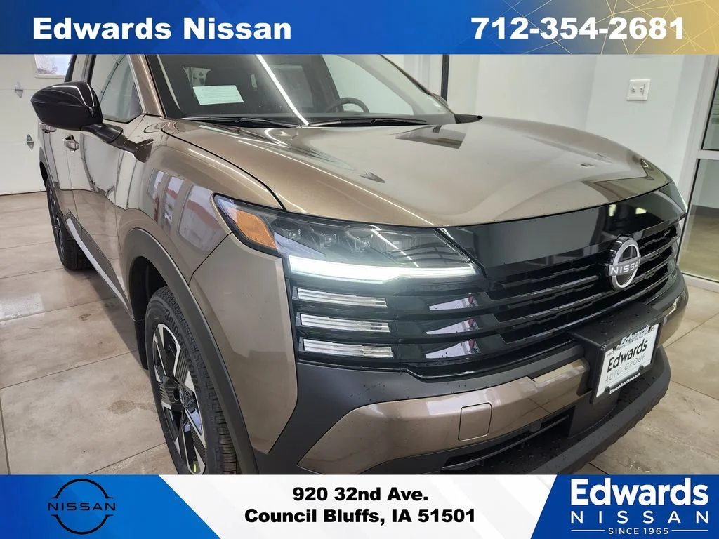 2026 Nissan Kicks 2.0 SV AWD's photo