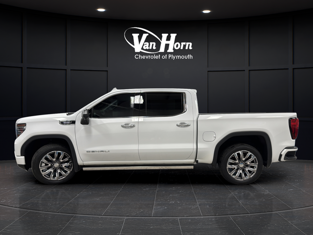 Used 2024 Summit White GMC Denali image 4