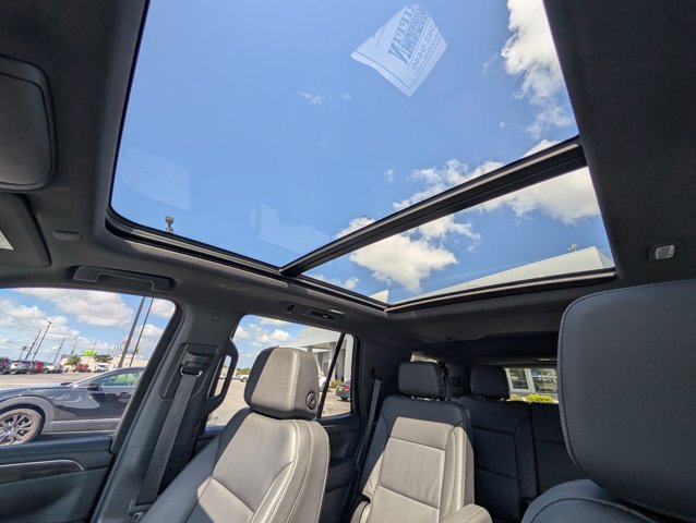 Used 2024 Black Chevrolet Z71 image 14