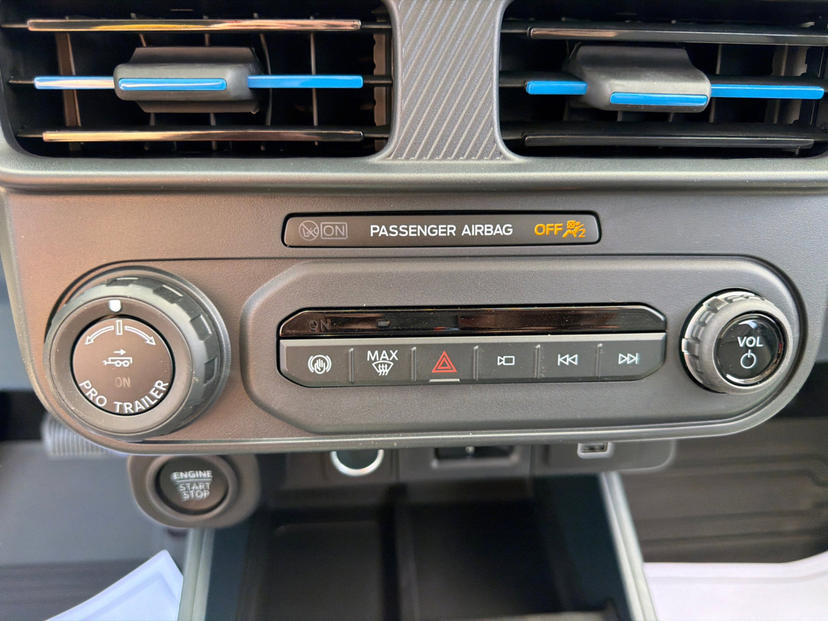 New 2026 Oxford White Ford XLT image 26