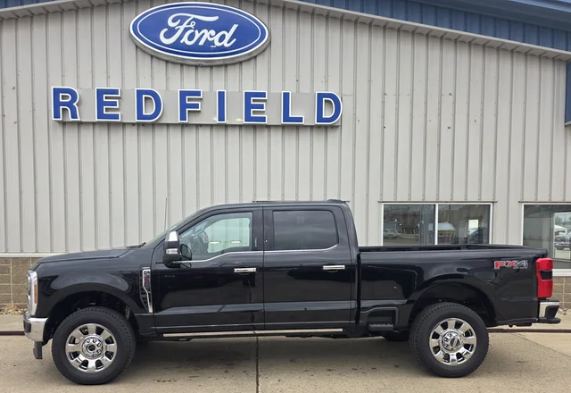 2026 Ford Super Duty F-350® Lariat®