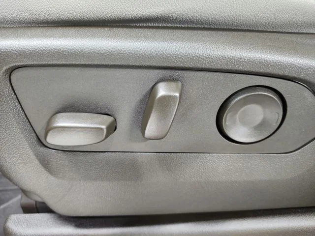 Used 2026 Silver GMC Elevation image 20
