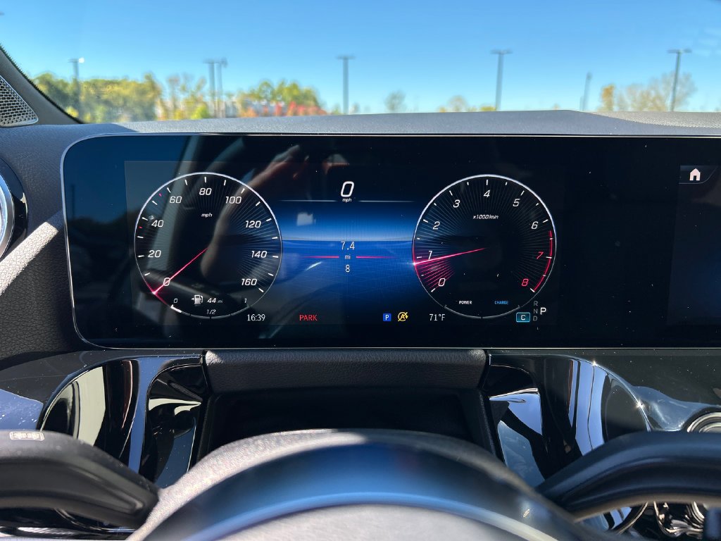 New 2026 Polar White Mercedes-Benz GLA 250 image 52