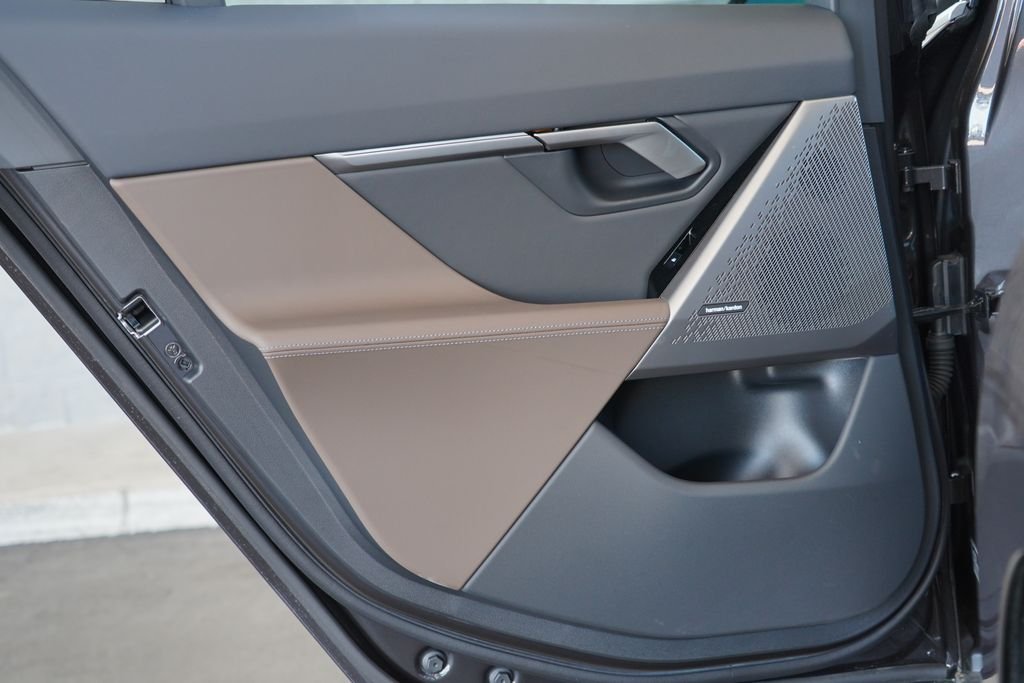 New 2026 Dark Graphite Metallic BMW 530i image 27