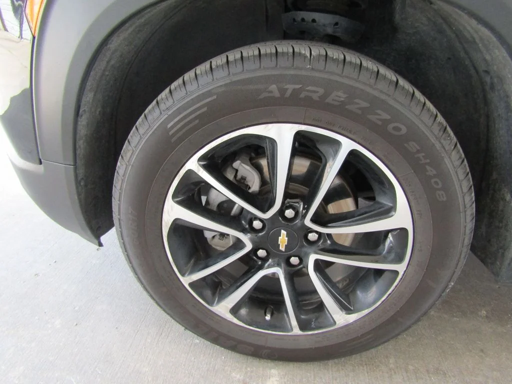 Used 2025 Black Chevrolet LT image 23