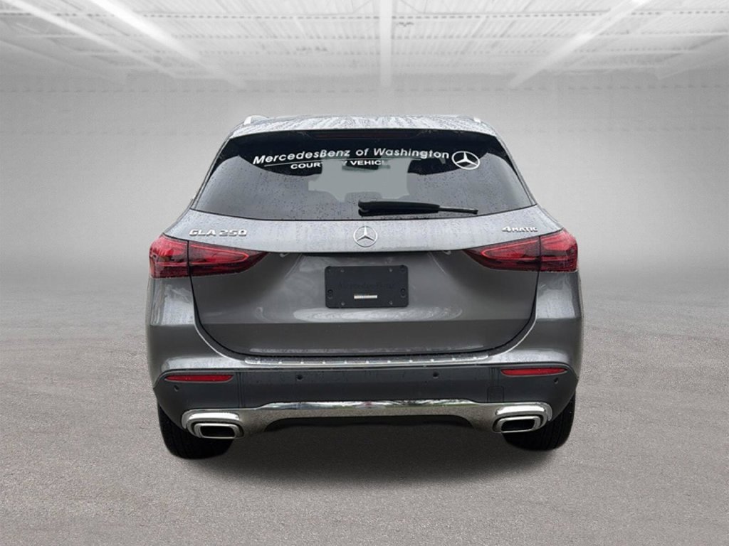 Used 2026 Gray Mercedes-Benz GLA 250 image 4