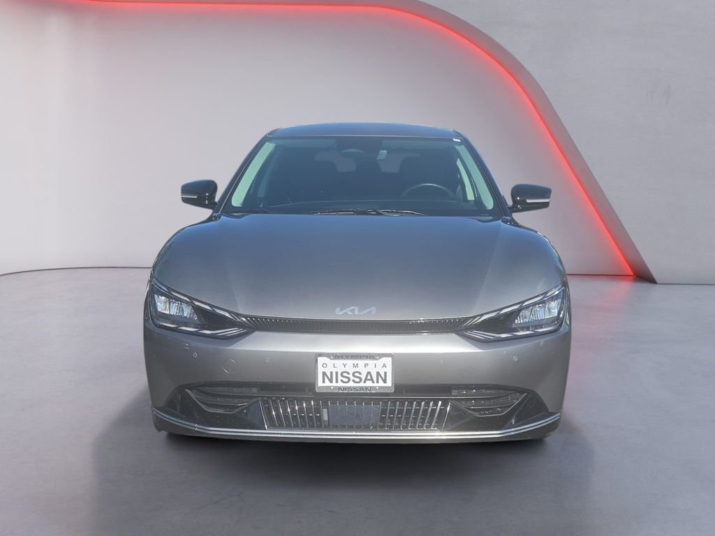 Used 2024 Gray Kia Wind image 10