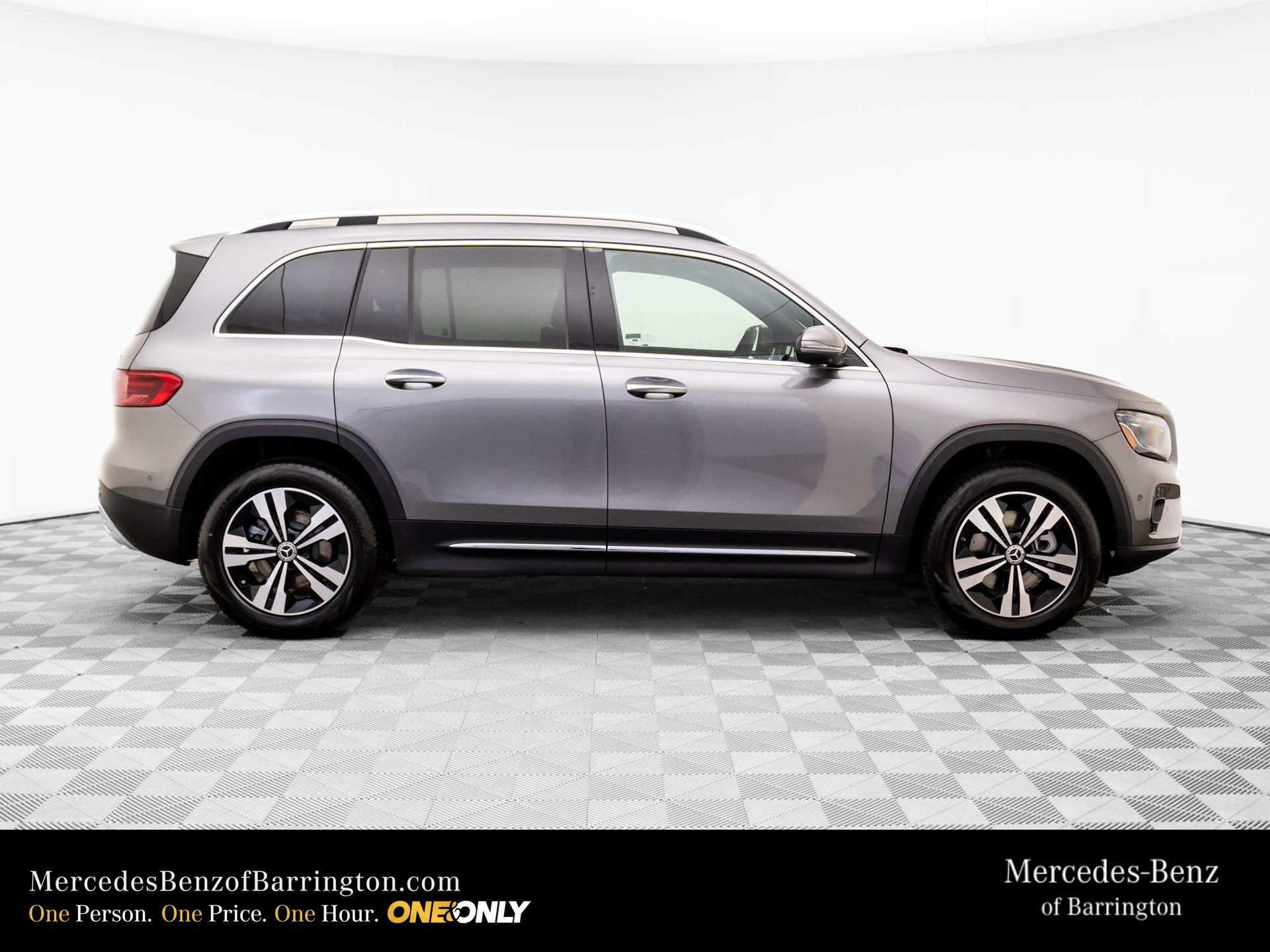 New 2026 Mountain Grey Metallic Mercedes-Benz GLB 250 image 7