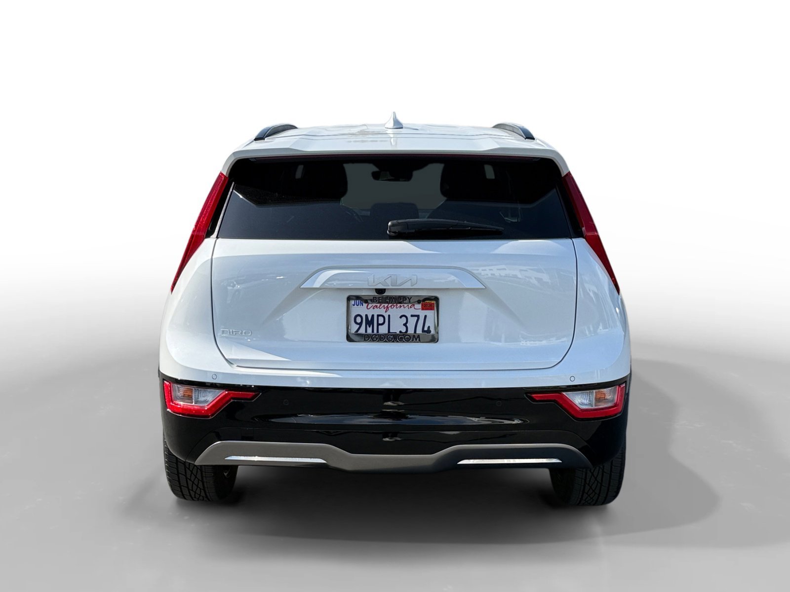 Used 2024 Snow White Pearl Kia Wind image 4