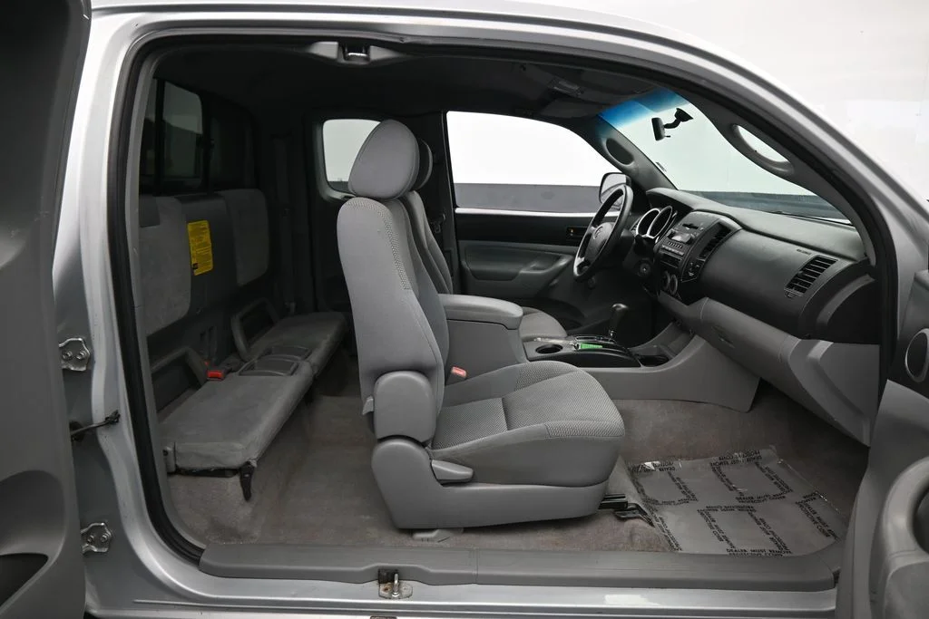 Used 2007 Silver Streak Mica Toyota Base image 29