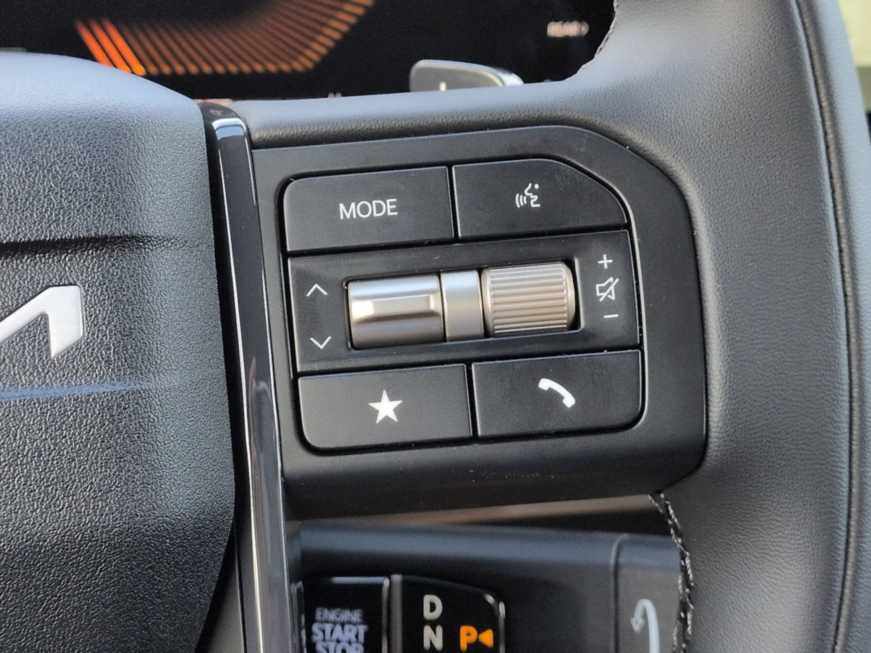 New 2027 Ebony Black Kia S image 28