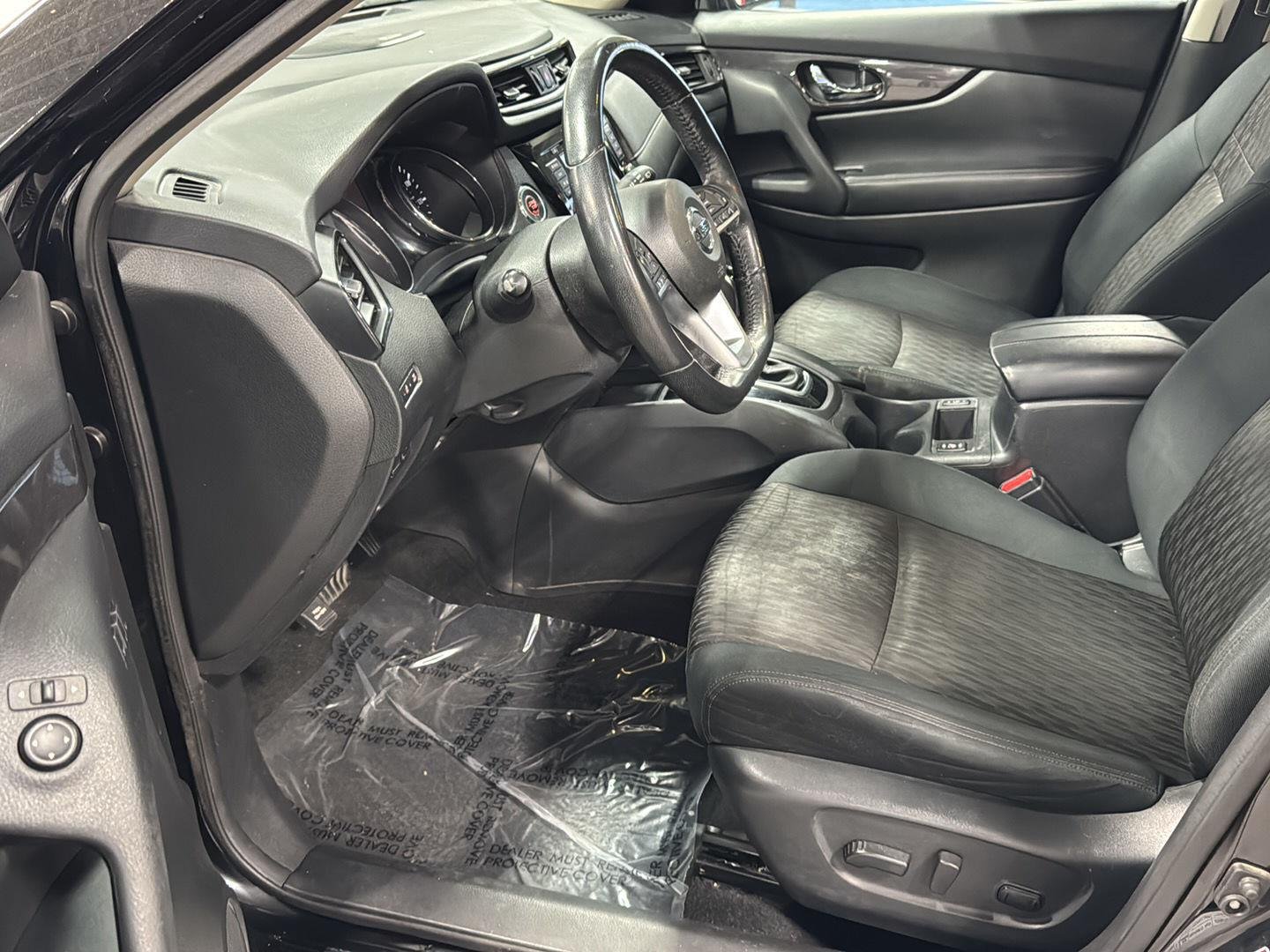 2018 Nissan Rogue SV - Photo 28