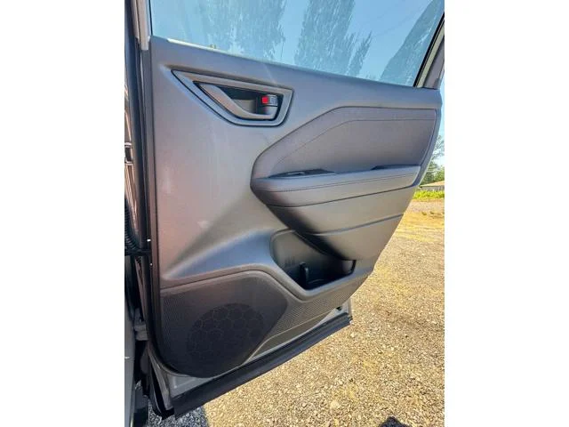 2026 Subaru Forester Premium - Photo 32