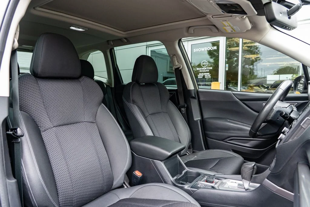 Used 2022 Green Subaru Premium image 27