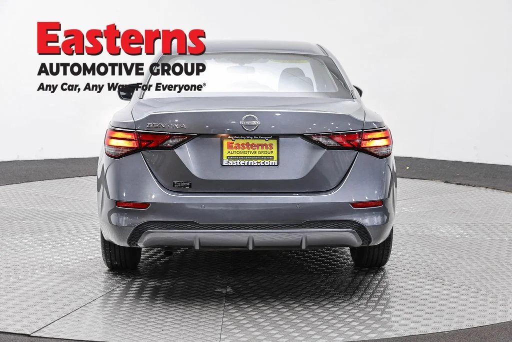 Used 2024 Gray Nissan S image 6